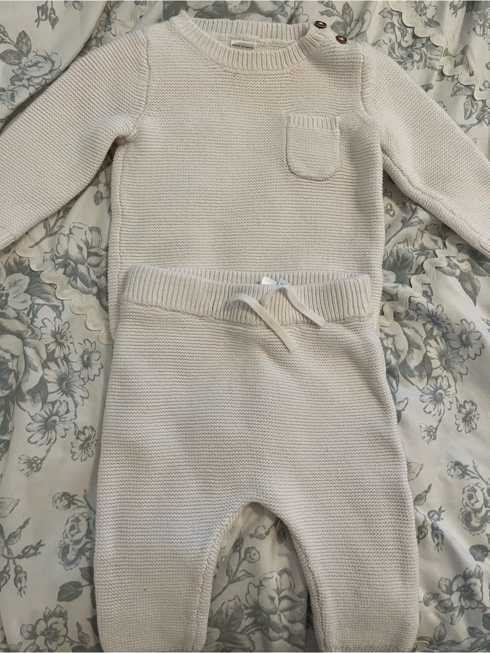 Carters knit 2 piece set